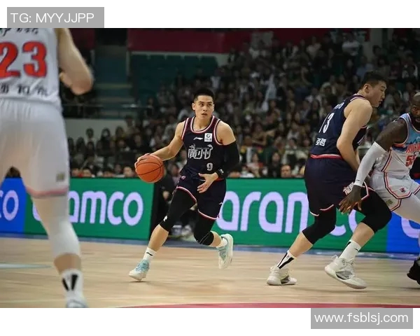 CBA新疆队与广州队精彩对决全场回放分析与精彩瞬间回顾